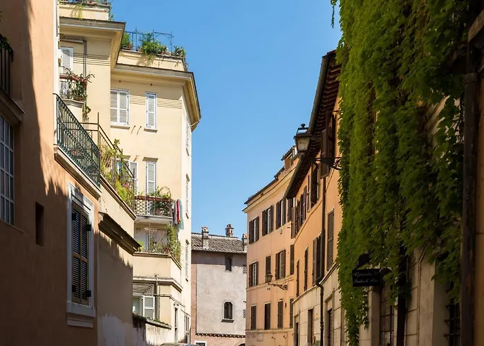 Classic And Chic In Trastevere Rome