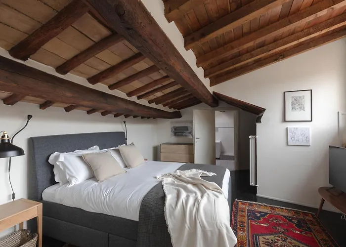 Classic And Chic In Trastevere Appartement Rome