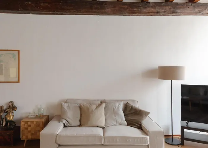 Classic And Chic In Trastevere *