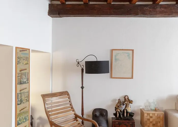 Classic And Chic In Trastevere