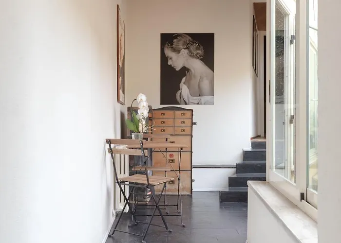 Classic And Chic In Trastevere Rome