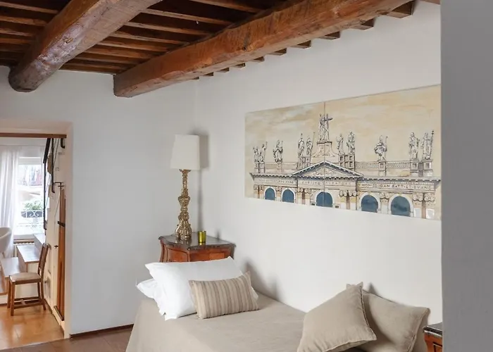 Classic And Chic In Trastevere Appartement